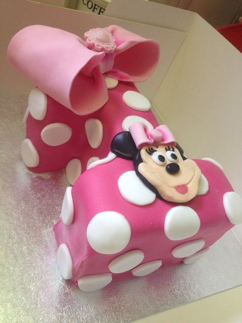 Mini mouse number 1 cake made with pink vanilla cake and strawberry butter cream :) Number 1 Cake, Strawberry Butter, Pink Vanilla, 1 Cake, Mini Mouse, First Birthday Photos, Birthday Photoshoot, Birthday Photos, Cake Smash