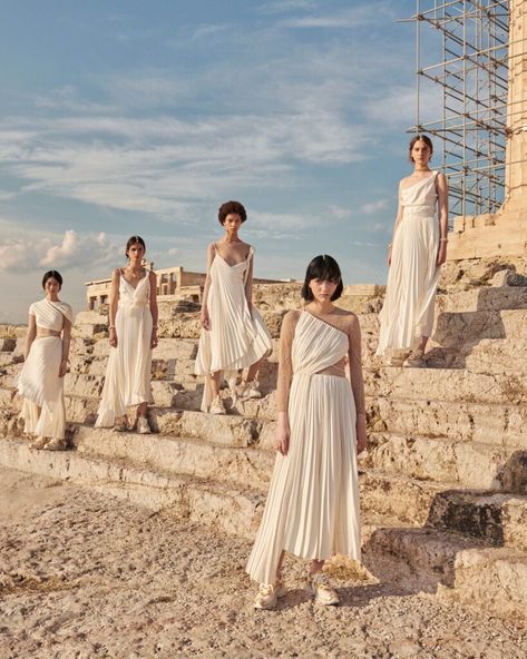 Ancient Greek Dress, Women In Ancient Greece, Pale Palette, Ancient Marble, Greece Dress, Sofia Steinberg, Greek Dress, Dior Cruise, Dior 2021