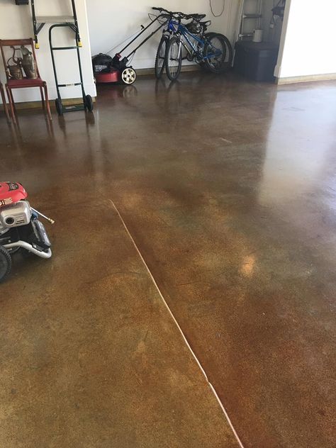 Flooring Ideas Diy, Garage Floors Diy, Diy Concrete Stain, Concrete Staining, Floor Paint Colors, Concrete Garage, Garage Floor Paint, Concrete Stain, Acid Stained Concrete