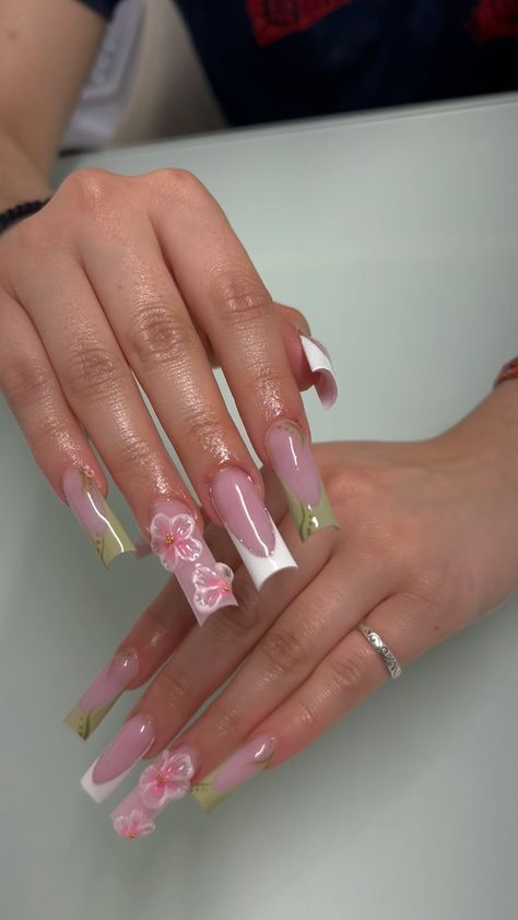 nail artist 🧚🏽‍♂️ | 🌸 #nails #nailsnailsnails #nailsofinstagram #nailsart #nailstagram #nailsmagazine #nailsonfleek #nailsoftheday #gelnails #nailinspo… | Instagram Acrylic Nails French Tip With Design, Long Nail Inspo Acrylic, Cute Gel X Nails, Nail Inspo Long Square, Calm Nails, Painted Nails Ideas, French Flower Nails, Nail Designs With Flowers, French Tip Nails With Design