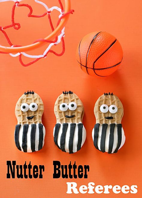 Make the right call with this quick treat for March Madness. Nutter Butter Referees are cookies dipped in white chocolate and dressed up as referees. the-girl-who-ate-everything.com