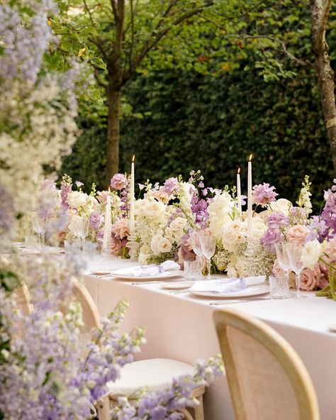 Il Profumo Dei Fiori (@ilprofumodeifiori) • Instagram photos and videos Summer Wedding Reception, Romantic Wedding Receptions, Garden Theme Wedding, Blush Wedding Flowers, Dream Wedding Decorations, Wedding Reception Flowers, Eclectic Wedding, Barbie Wedding, Purple Wedding Flowers