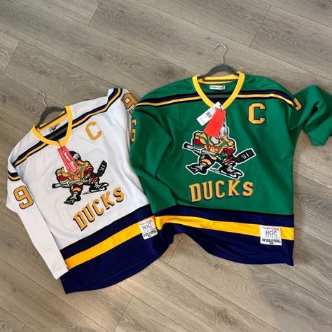 Authentic Green & White Mighty Ducks Conway Jerseys. Both Brand New With Tags ($125 Each) Mighty Ducks Jersey, Nike Michael Jordan, 90s Culture, Black Blazer Men, Dallas Cowboys Football Team, Mens White Shorts, Michael Jordan Jersey, Duck Logo, Jordan Jersey