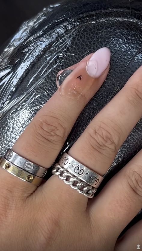 Cowboy Tattoos, Finger Tattoo For Women, Ring Finger Tattoos, Cool Tattoo, Tattoos For Black Skin, Baby Tattoos, Wedding Tattoos, Piercing Tattoo, Finger Tattoos