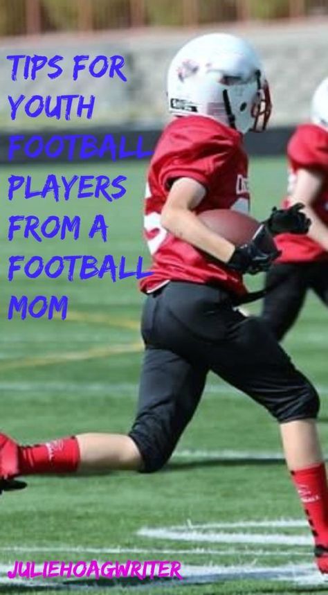 Football Mom Must Haves, Football Team Mom, Football 101, Tackle Football, Football Board, Football Moms, Football Clothes, Football Practice, Football Workouts