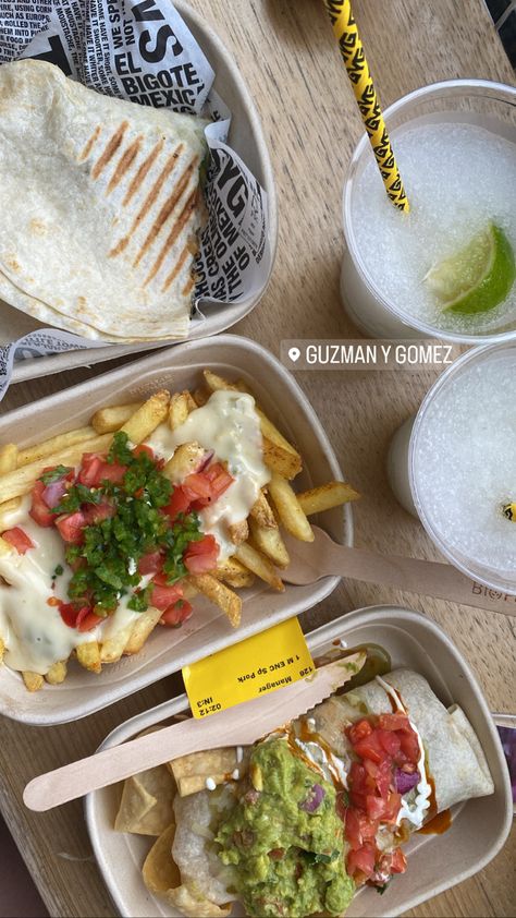 Guzman Y Gomez, Aesthetic Burrito, Burrito Aesthetic, Aesthetic Fast Food, Foodie Aesthetic, Birthday Inspo, Heart Food, Hispanic Food, Girl Dinner