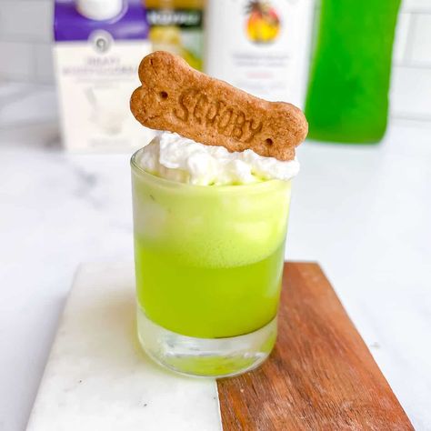 Scooby Themed Food, Scooby Doo Food Ideas Snacks, Scooby Doo Scooby Snacks, Scooby Doo Wedding Theme, Scooby Doo Snack Shots, Scooby Doo Desserts, Scooby Doo Cocktail, Scooby Doo Party Food Ideas, Scooby Doo Themed Drinks