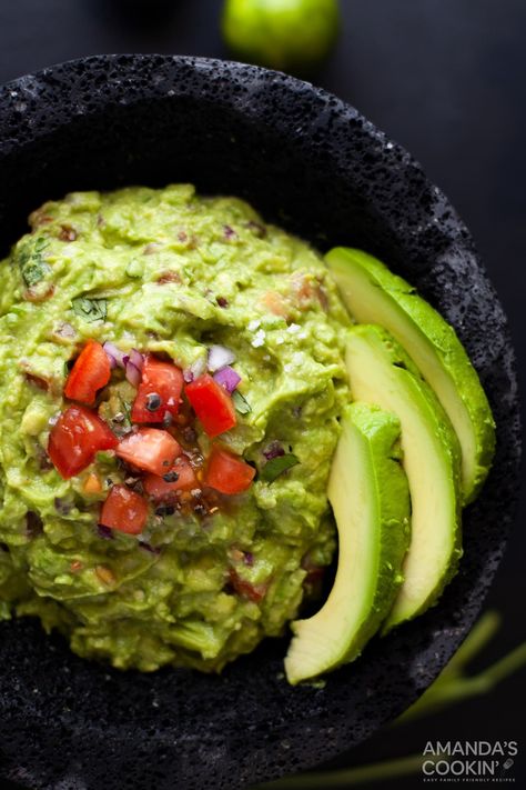 Guacamole - Amanda's Cookin' - Apps & Finger Foods Fresh Guacamole Recipe, Authentic Guacamole Recipe, Sliced Vegetables, Easy Guacamole Recipe, Guacamole Recipe Easy, Fresh Guacamole, How To Make Guacamole, Avocado Dip, Crowd Pleasing Appetizers