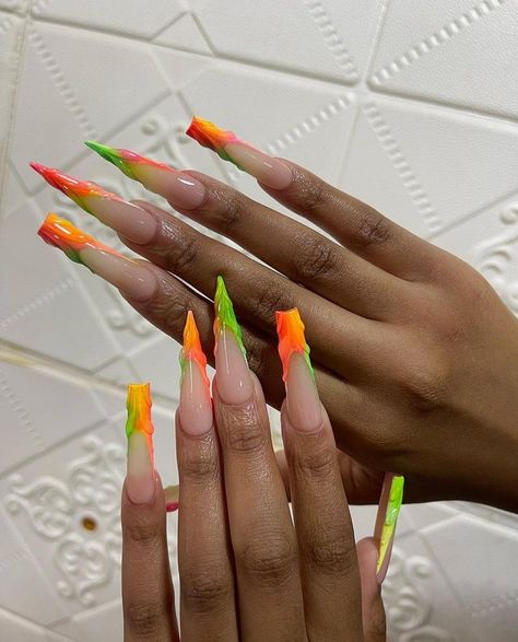 Colorful Stiletto Nails, Orange And Green Nail Designs, Green Orange Nails, Green And Orange Nails, Orange And Green Nails, Ambre Nails, Orange Acrylic Nails, Acrylic Toe Nails, Hippie Nails