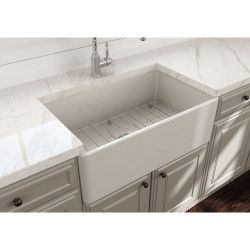 White Farmhouse Sink, Apron Front Kitchen Sink, Fireclay Farmhouse Sink, Corner Sink Kitchen, Farmhouse Apron, Apron Front Sink, Apron Sink, Sink Sizes, Beach House Kitchens