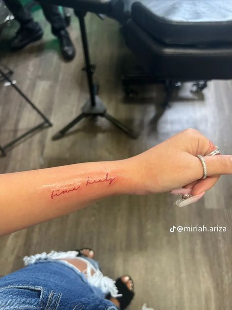 Red Writing Tattoo, Red Tattoo On Black Women, Cute Matching Tattoos, Minimalist Tattoo Ideas, Magic Runes, Ear Tattoo Ideas, Cursive Tattoos, Pretty Hand Tattoos, Red Tattoo