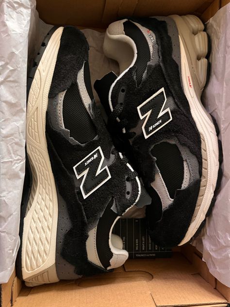 New Balance Shoes Black, Black And White New Balance, New Balance 2002r Black, New Balance Aesthetic, Black New Balance Shoes, Nb 2002r, New Balance 993, White New Balance, Nb Shoes