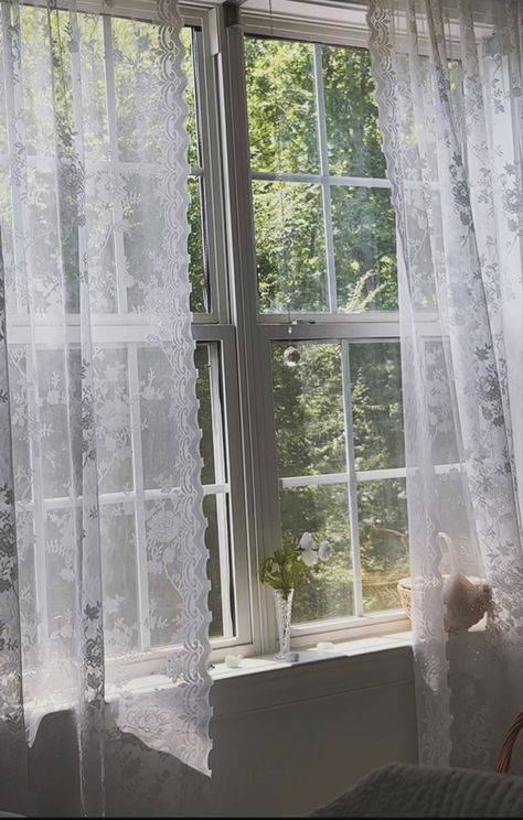 Lace Bedroom, French Villa, Small Window Curtains, Bedroom Windows, Small Windows, Cottagecore Aesthetic, Light Academia, Through The Window, Bedroom Aesthetic