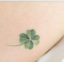 Four Leaf Clover Tattoo Aesthetic, Green 4 Leaf Clover Tattoo, Clover Tattoo Watercolor, Watercolor 4 Leaf Clover Tattoo, Pretty Four Leaf Clover Tattoo, Clover Flower, Tat Ideas, Tatting, Tattoos