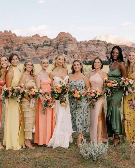 Desert Wedding Bridesmaids, Desert Spring Wedding, Tropical Wedding Bridesmaid, Desert Weddings, Arizona Sunset, Sunset Wedding, Desert Wedding, Tropical Wedding, Wedding Bridesmaids