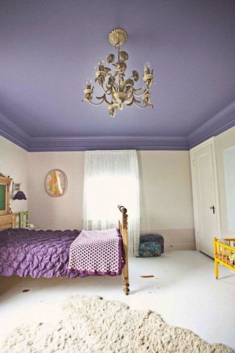 Oatlands Violet (4001-6C) might be a bit too "purple, purple, purple!" if it was on four walls, but it provides a lovely accent on the ceiling. The hint of grey in the paint increases its sophistication factor, preventing it from feeling like a little kid color. Purple Ceiling, Cosy Home Decor, Magical Room, Green Dining Room, Latest Interior Design Trends, Bright Apartment, Colored Ceiling, Best Paint Colors, Painted Ceiling