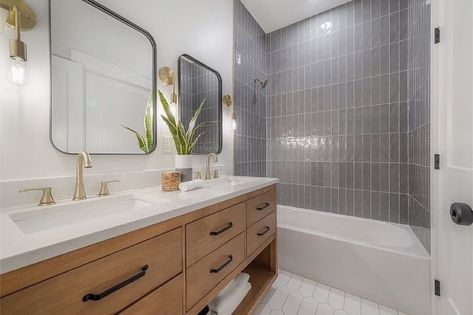 Bathrooms of Instagram (@bathrooms_of_insta) • Instagram photos and videos Vertical Tile Bathroom, Grey Tiles Bathroom, Vertical Tile, Grey Bathroom Tiles, Willow House, Grey Tiles, Tiles Design, Black Shower, Bathroom Redo