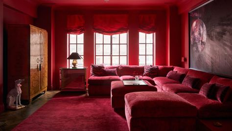 Greenwich Village Apartment, Trending Paint Colors, Manhattan Apartment, Diana Vreeland, Built In Bench, Nyc Apartment, An Apartment, Jewel Box, Formal Living