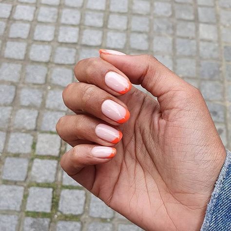 Colored French Tip Nails, Nail Art For Fall, Colored French Nails, Nail Art Orange, Orange Nail Art, Trendy Nail Polish, Orange Nail, Fall Manicure, Tip Nails