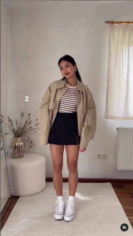 How To Wear Short Skirts Outfit Ideas, Spring Outfit With Skirt, Cute Outfits To Wear With Converse, Summer Scholar Outfits, Skirt And Sneakers Outfit Work, Casual Outfits For Birthday Dinner, Standing Concert Outfit, White Skort Outfit Casual, Airport Skirt Outfit