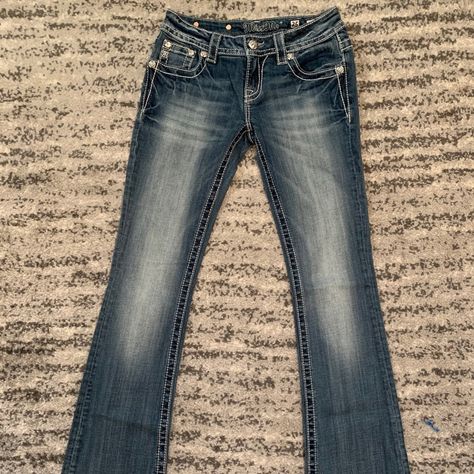 Women’s Size 25 Miss Me Jeans. Brand New Never Worn W/O Tags Flared Miss Me Jeans, Miss Jeans, Swaggy Fits, 2000s Women, Country Jeans, Miss Mes, Outfits Jewelry, 90s Summer, Clothes Wishlist