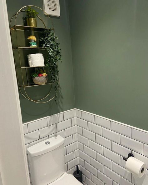 Small Wc Ideas Downstairs Loo, Green Bathroom Paint, Wc Ideas, Small Downstairs Toilet, Cloakroom Toilet, Tiny Bathroom Ideas, Small Bathroom Remodel Designs, Small Bathroom Colors, Toilet Decor