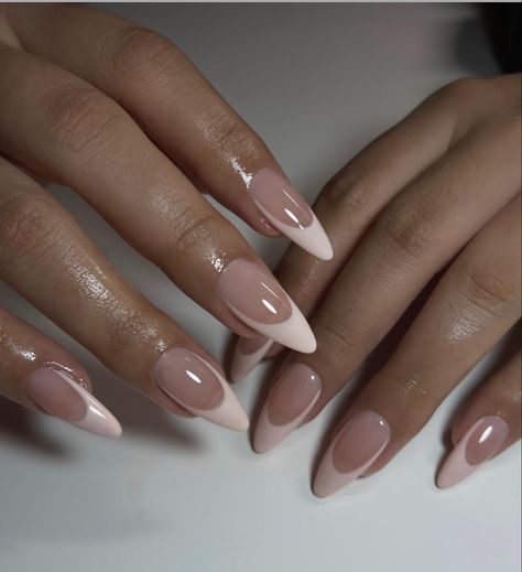 Pale Pink Nail Designs, French Tip Aesthetic, Classy Manicure, Pink French Tip Nails, Pink French Tip, Pale Pink Nails, Pink French Nails, Pink Chrome Nails, French Tip Nail Designs