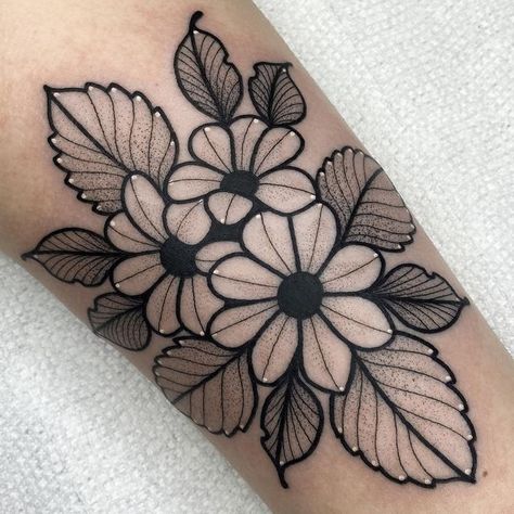 Black Line Flower Tattoo, Women’s Traditional Tattoo, Vintage Flowers Tattoo, Neotrad Leaves, Line Work Floral Tattoo, Flower Knee Tattoos Women, Traditional Flower Tattoo Black, Simple Flower Tattoo Designs, Floral Traditional Tattoo