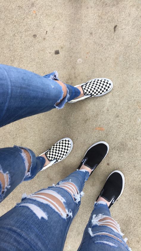 Outfits With Vans Slip Ons, Slip On Outfit, Vans Collection, Vans Checkerboard Slip On, Comfy Summer Outfits, Vans Girl, Vans Checkerboard, Adidas Shoes Women, Casual Sneakers Women