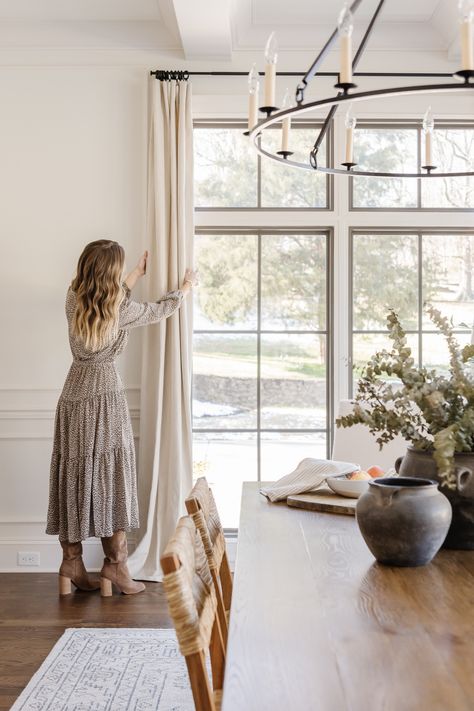 AN (IN)FORMAL DINING ROOM - Manor Design Topic To Write About, Modern Classic Interior, Athleisure Looks, Light And Dwell, Classic Interiors, Amber Interiors, House Decorating, My Black, Shop Interiors