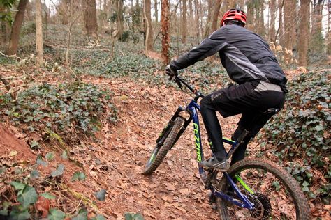 The Four Exercise Switchback Hack: MTB Strength Training to Improve Handling - Singletracks Mountain Bike News Bike Riding Tips, Mountain Bike Training, Mtb Training, Best Stretching Exercises, Extreme Mountain Biking, Women Bicycle, Mountain Biking Women, Quad Stretch, Bicycle Workout