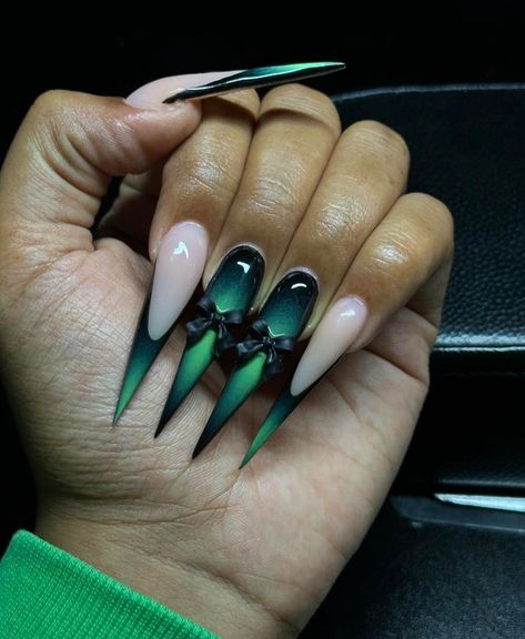 Gothic Nail Designs Ideas, Cool Stiletto Nails, Colorful Stiletto Nails, Aquarius Nails Acrylic, Xxl Stiletto Nails, Green Stiletto Nails, Stiletto Acrylic Nails, Stilleto Nails Designs, Long Stiletto Nails