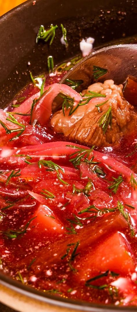 Borscht Soup Recipe, Russian Borscht Soup, Meat With Vegetables, Dinner Vegetables, Slow Cooker Recipes Beef Stew, Borscht Recipe, Borscht Soup, Crockpot Soup, Slow Cooker Beef Stew