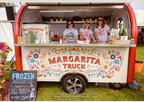 The little margarita truck Margarita Food Truck, Margarita Truck Mobiles, Aesthetic Food Truck Design, Wine Food Truck, Sweets Food Truck, Mobile Margarita Bar, Mobile Charcuterie Business, Drink Truck Ideas, Margarita Cart