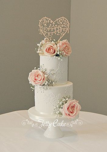 Pear Pudding, Unique Wedding Cake Toppers, Roses Wedding Cake, Fancy Wedding Cakes, Unique Wedding Cake, Custom Jewelry Ideas, Wedding Cake Fresh Flowers, Cakes To Make, Wedding Cake Cookies