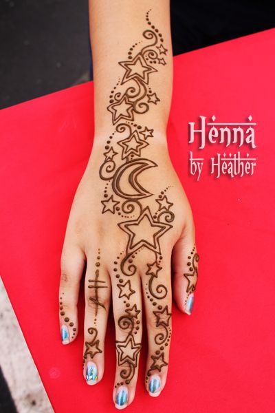 Henna Moon, Small Henna Designs, Cute Henna Designs, Cute Henna Tattoos, Henna Style Tattoos, Beginner Henna, Henna Designs For Men, Henna Drawings, Henna Inspired Tattoos