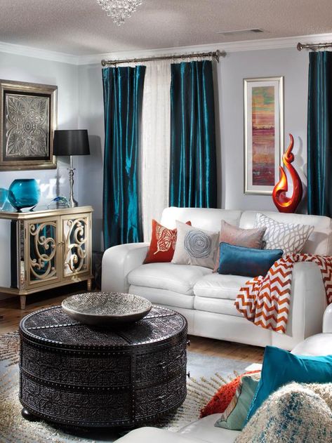 RS_natasha-eustache-garner-blue-transitional-living-room_3x4 Teal Living Room Decor, Transitional Living Room Design, Turquoise Interior, Gray Living Room, Living Room Turquoise, Teal Living Rooms, Living Room Orange, Transitional Living, Blue Curtains