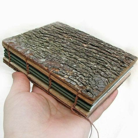 Book Made Of Wood, Wood Bark Crafts, Wood Book Cover, Wooden Book Cover, Book Closures, Garden Notebook, Wood Journal, Homemade Books, Coptic Stitch