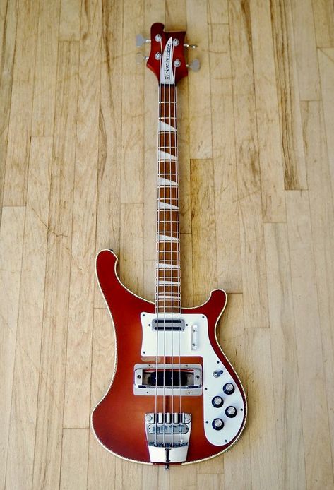 Bass Riffs, Rickenbacker 4001, Rickenbacker Guitar, Rickenbacker Bass, Guitar Quotes, Bass Lines, Red Electric Guitar, Guitar Diy, All About That Bass