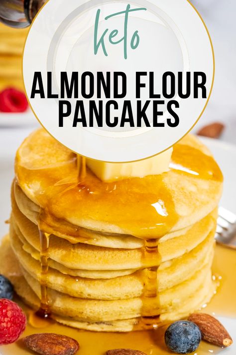 Grain-Free, gluten-free, refined sugar-free Almond Flour Pancakes are a must-try! They are fluffy and full of protein, making for a healthy breakfast. Your whole family will enjoy this almond flour pancake recipe. Almond Flour Pancakes Easy, Pancakes Recipe Fluffy, Pancakes With Almond Flour, Easy Low Carb Breakfast, High Protein Gluten Free, Family Dinner Party, Fluffy Pancake Recipe, Almond Flour Pancakes, Almond Flower