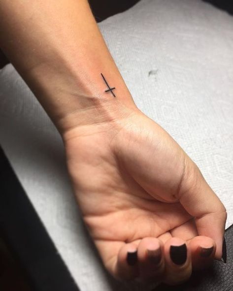 Little Cross Tattoos, Cross Tattoo Neck, Tiny Cross Tattoo, Cross Tattoo On Wrist, Tattoo Journal, Small Cross Tattoos, Simple Cross Tattoo, Hand Ideas, Tattoo Cross