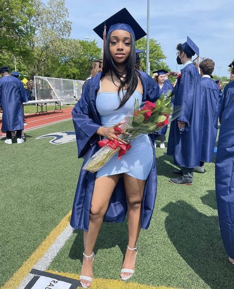 Blue Senior Picture Outfits, Graduation Pictures Blue Cap And Gown, Graduation Dress With Gown And Cap, Cap And Gown Pictures Black Women, High School Graduation Cap And Gown Pictures, Red Cap And Gown Graduation Outfit, Blue Cap And Gown Graduation Outfit, Cap And Gown Outfit Ideas, Cap And Gown Outfit