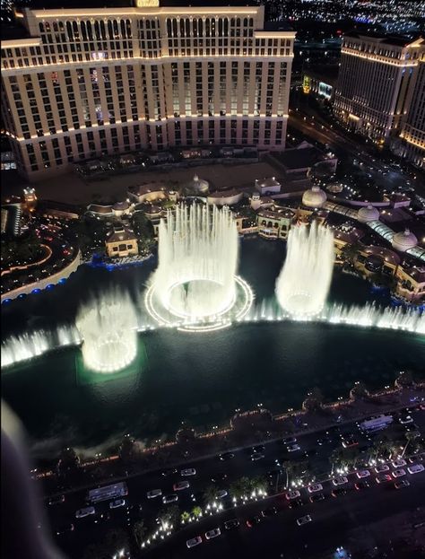 Did you know that the sites and sounds of the Bellagio Fountains change seasonally? There are approximately 30 different songs played each day, starting and ending each day with the Star-Spangled Banner. 📍: The Grandview at Las Vegas 📸: Google Review - Luis Sabonge #VacationVillage #thegrandview #vegas #lasvegas #traveling #VacationMode #vacationtime #LasVegasNevada #lasvegasbaby #vivalasvegas #visitlasvegas #lovetotravel #getaway #vacation #staycation Bellagio Fountains Las Vegas, Mgm Grand Las Vegas Pool, Stardust Hotel Las Vegas, Stratosphere Las Vegas, Bellagio Fountains, Las Vegas Fountains, Google Review, Visit Las Vegas, Family Friendly Resorts