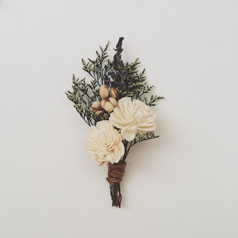 Planning a rustic, vintage, or woodland inspired wedding? Take a look at these 25 Rustic Boutonniere Ideas. MountainModernLife.com Winter Boutonniere, Rustic Boutonniere, Flowers And Greenery, Winter Wedding Flowers, Boutonniere Wedding, Bunch Of Flowers, Arte Floral, Groom And Groomsmen, Boutonniere