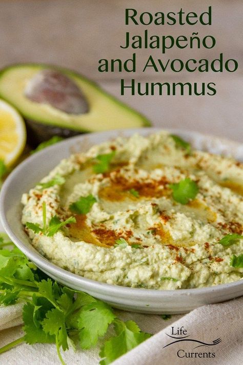 Vegetarian Party, Ww Snacks, Food Finger, Healthy Hummus, Hummus Recipes, Roasted Jalapeno, Salsa Recipes, Jalapeno Recipes, Avocado Hummus