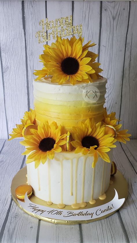 Sunflower 40th Birthday Party, Sunflower Cake Designs Birthday, Sunflower Birthday Cake For Women, Sunflower Cake Ideas, Sunflower Cake Birthday, Sunflower Themed Cake, Sunflower Theme Cake, Two Tier Birthday Cake, Sunflower Birthday Cakes