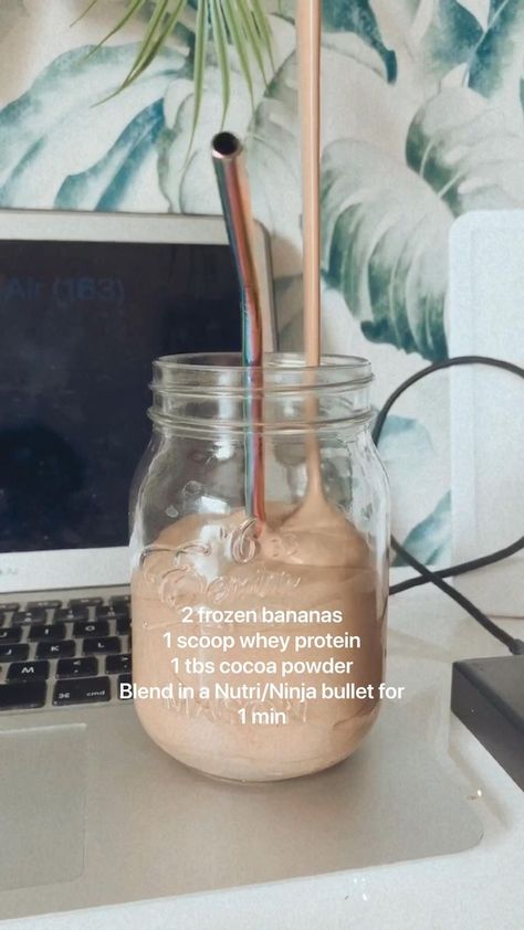 Easy Vanilla Protein Shake Recipes, Thick Protein Shake Recipes, Thick Protein Smoothie, Thick Protein Shake, Protein Shake Smoothie Recipes, Healthy Protein Smoothie Recipes, Chocolate Protein Shake Recipes, Breakfast Protein Smoothie, Morning Protein Smoothie