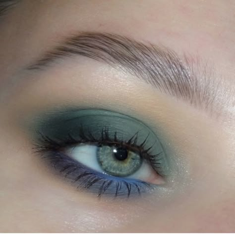 @emmas__eye on ig Blue And Green Eyeshadow, Push Up Angel Mascara, Cool Toned Eyeshadow, Brow Glue, Green Eyeshadow Look, Fall Eyeshadow, Eyeshadow For Green Eyes, Bold Eyeshadow, Nyx Eyeshadow