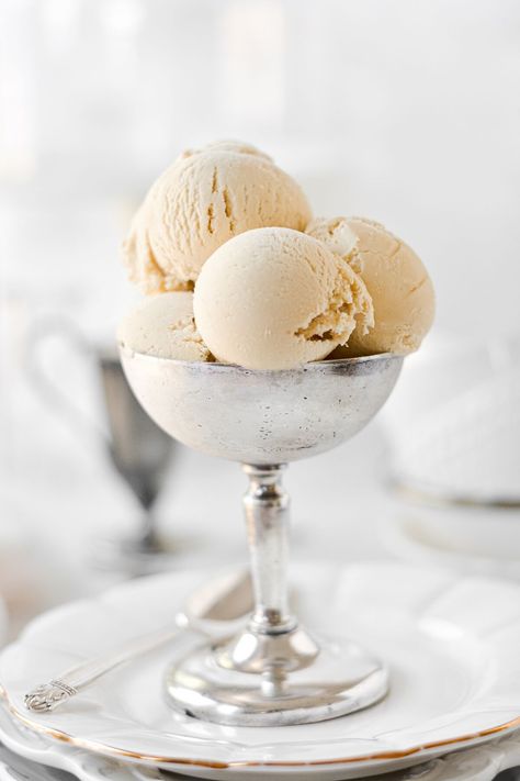 Brown Sugar Bourbon Ice Cream - Curly Girl Kitchen Cinnamon Ice Cream Recipe, Alcoholic Ice Cream, Bourbon Ice Cream, Kitchen Aid Ice Cream, Cream Photography, Custard Ice Cream, Honey Ice Cream, Bean Ice Cream, Cinnamon Ice Cream