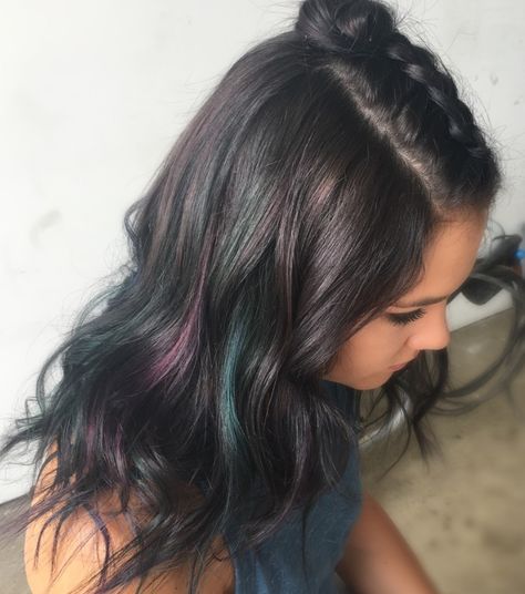 Oil slick hair Oil Slick Money Piece Hair, Subtle Oil Slick Hair, Oil Slick Hair Color Brunettes Peekaboo, Oil Slick Hair Color, Oil Slick Hair, Slick Hair, Blue Highlights, Hair Idea, Hair 2024